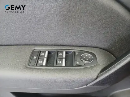 Photo 31 Renault Captur  TCe 100 GPL - 21