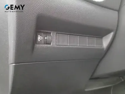 Photo 15 Peugeot 2008  PureTech 100 S&S BVM6