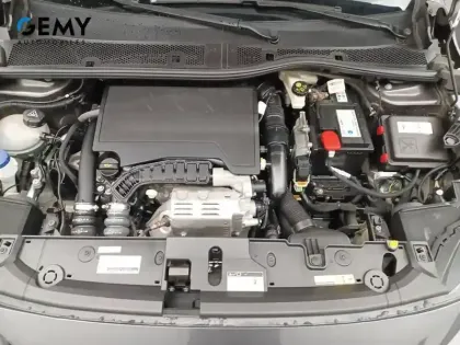 Photo 47 Peugeot 208  PureTech 100 S&S BVM6