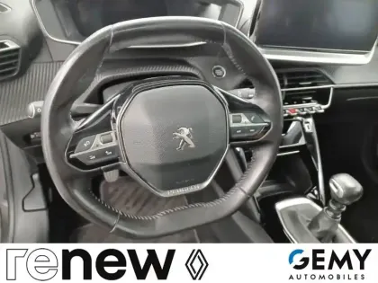 Photo 27 Peugeot 208  PureTech 100 S&S BVM6