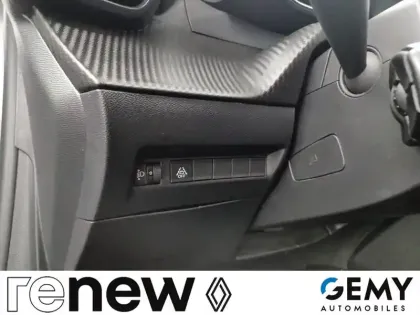 Photo 31 Peugeot 208  PureTech 100 S&S BVM6
