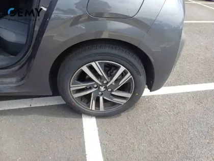 Photo 10 Peugeot 208  PureTech 100 S&S BVM6