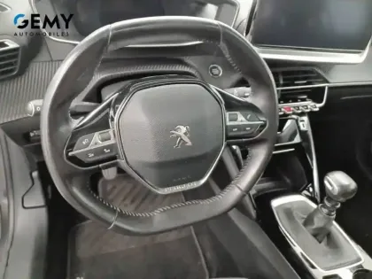 Photo 48 Peugeot 208  PureTech 100 S&S BVM6