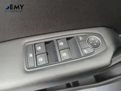 Photo 26 Renault Captur  E-Tech 145 - 21