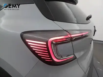 Photo 17 Renault Captur  E-Tech full hybrid 145 ch