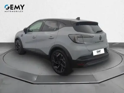 Photo 6 Renault Captur  E-Tech full hybrid 145 ch