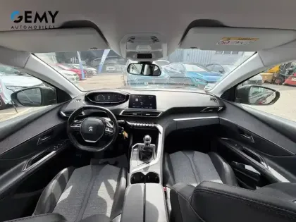 Photo 28 Peugeot 5008  PureTech 130ch S&S BVM6