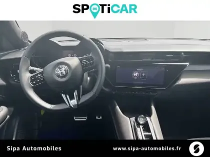 Photo 13 Alfa Romeo Junior  1.2 Ibrida 145 ch e-DCT6
