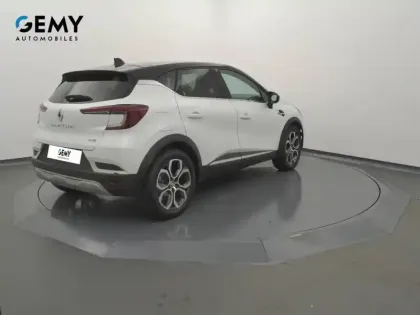 Photo 17 Renault Captur  E-Tech 145 - 21