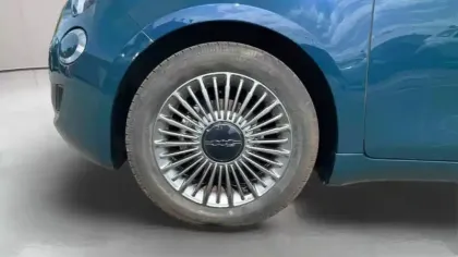 Photo 8 Fiat 500  e 95 ch