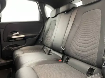 Photo 15 Mercedes Classe B  180 7G-DCT