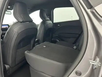 Photo 38 Renault Captur  E-Tech 145