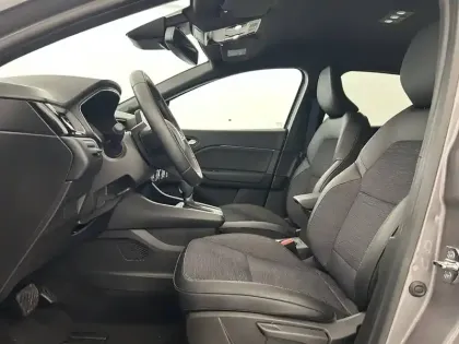 Photo 17 Renault Captur  E-Tech 145
