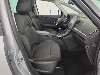 Photo 43 Renault Scenic Grand  TCe 140