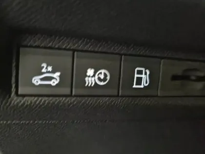 Photo 28 Peugeot 408  PHEV 225 e-EAT8