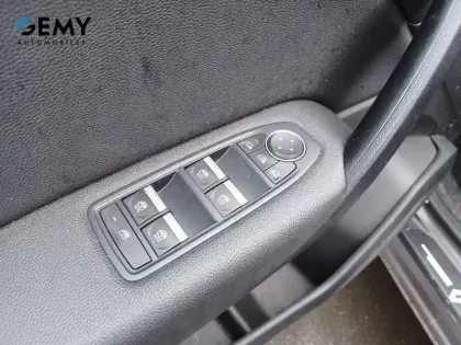 Photo 11 Renault Captur  mild hybrid 160 EDC