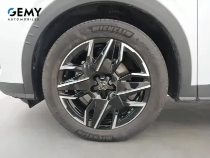 Photo 10 Peugeot 5008  Hybrid 145 ch e-DCS6