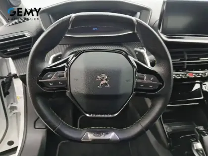 Photo 12 Peugeot 2008  PureTech 155 S&S EAT8