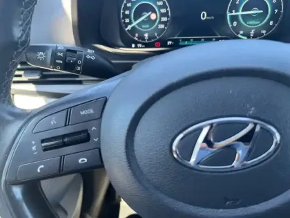 Photo 24 Hyundai Bayon  1.0 T-GDi 100 Hybrid 48V