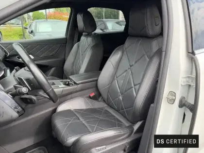 Photo 8 DS DS 7 DS7 Crossback Hybride E-Tense 300 EAT8 4x4