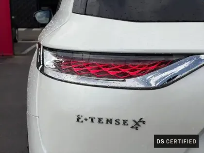Photo 11 DS DS 7 DS7 Crossback Hybride E-Tense 300 EAT8 4x4