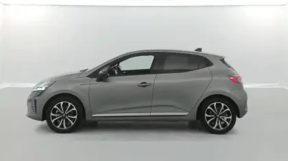 Photo 18 Renault Clio  E-Tech full hybrid 145 ch GSR2