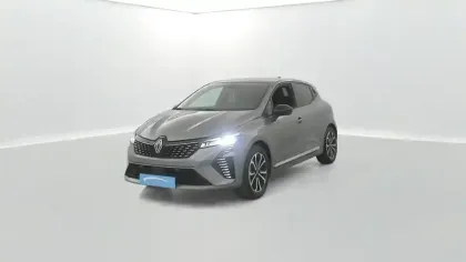Photo 17 Renault Clio  E-Tech full hybrid 145 ch GSR2