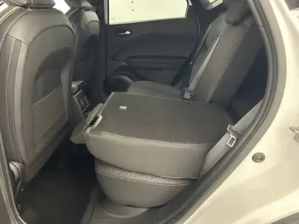 Photo 43 Renault Captur  E-Tech full hybrid 160 ch