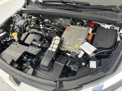 Photo 40 Renault Captur  E-Tech full hybrid 160 ch