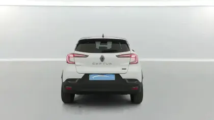 Photo 17 Renault Captur  E-Tech full hybrid 160 ch
