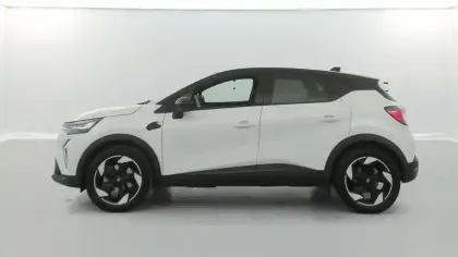 Photo 15 Renault Captur  E-Tech full hybrid 160 ch