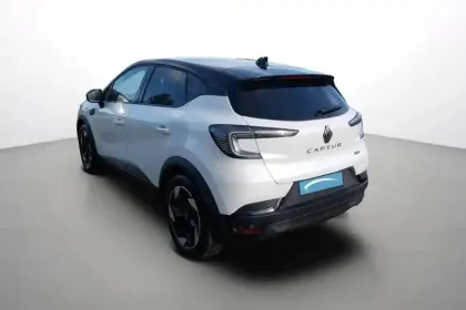 Photo 13 Renault Captur  E-Tech full hybrid 160 ch