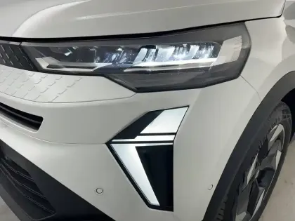 Photo 39 Renault Captur  E-Tech full hybrid 160 ch