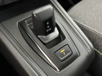 Photo 26 Renault Captur  E-Tech full hybrid 160 ch