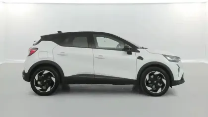 Photo 19 Renault Captur  E-Tech full hybrid 160 ch