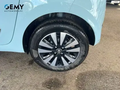 Photo 10 Renault Twingo  III E-Tech
