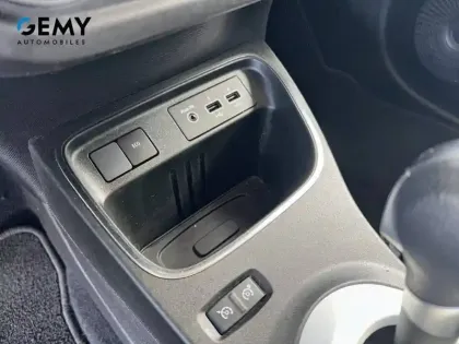 Photo 27 Renault Twingo  III E-Tech
