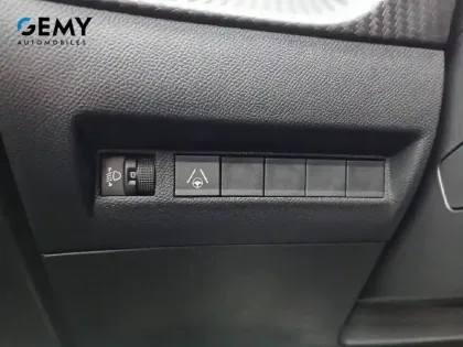 Photo 20 Peugeot 2008  Hybrid 145 e-DCS6