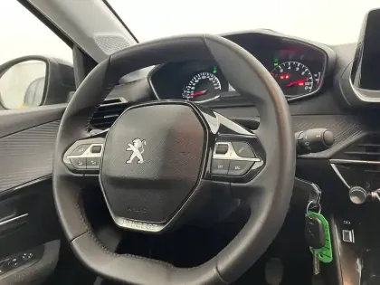 Photo 32 Peugeot 208  PureTech 75 S&S BVM5