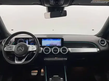 Photo 30 Mercedes GLB  200 d 8G-DCT