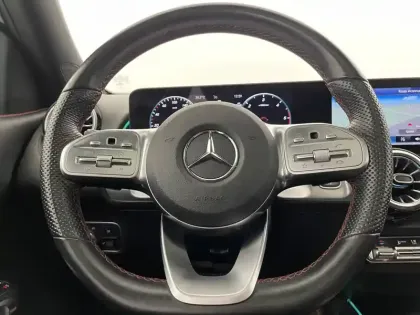 Photo 22 Mercedes GLB  200 d 8G-DCT