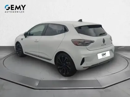 Photo 6 Renault Clio  E-Tech full hybrid 145