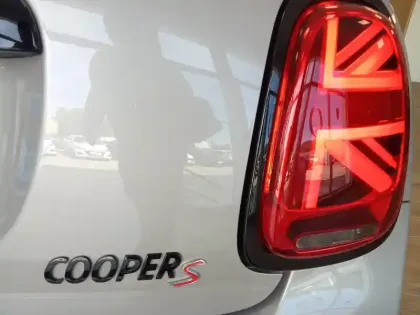 Photo 20 Mini Mini Hatch 5 Portes Cooper S 178 ch DKG7