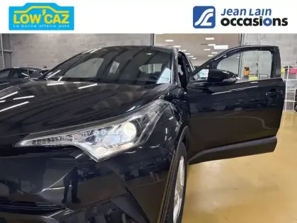 Photo 18 Toyota C-HR  116ch Turbo 2WD