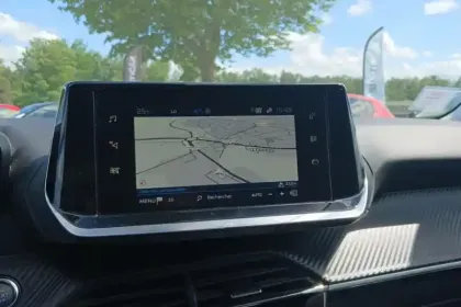 Photo 15 Peugeot 2008  PureTech 100 S&S BVM6