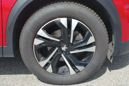 Photo 13 Peugeot 2008  PureTech 100 S&S BVM6