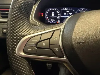 Photo 30 Renault Captur  mild hybrid 140