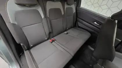 Photo 34 Dacia Jogger  Hybrid 155 7 pl