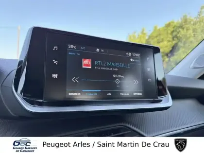Photo 17 Peugeot 2008  PureTech 130 S&S BVM6