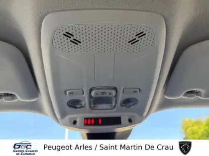 Photo 15 Peugeot 2008  PureTech 130 S&S BVM6